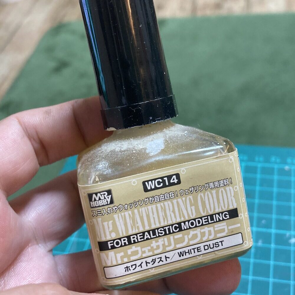 初心者向け】ガンプラをウェザリングしよう！汚し塗装で表情付け｜筆