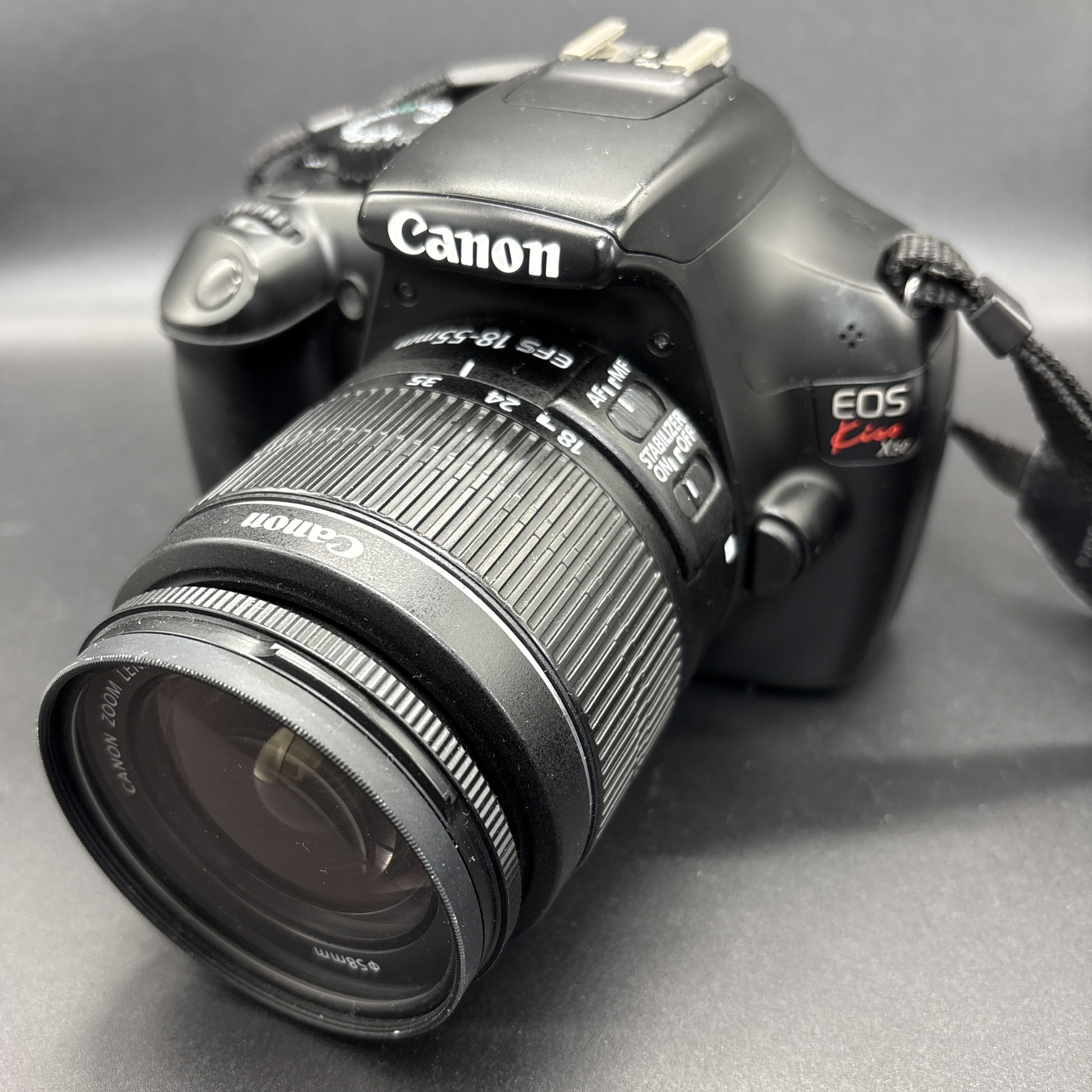 ガンプラの撮影におすすめのデジタル一眼レフカメラ|Canon EOS Kiss ガンプラの撮影におすすめのデジタル一眼レフカメラ|Canon EOS Kiss